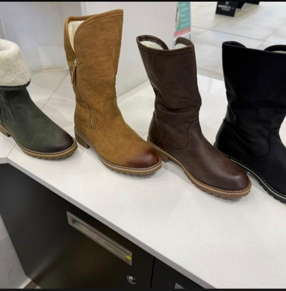 #32 Ladies Fur Short Boots – Nubuck leather shoes size 4 to 9